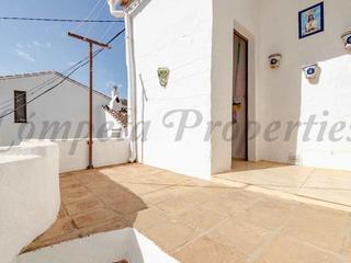 Casa adossada a Salares