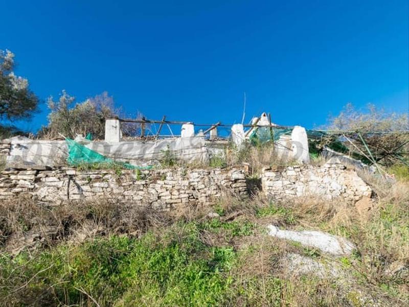 Foto b282c468-dc42-42aa-a373-afc7f4121b28. Wohngrundstück in Torrox pueblo Torrox