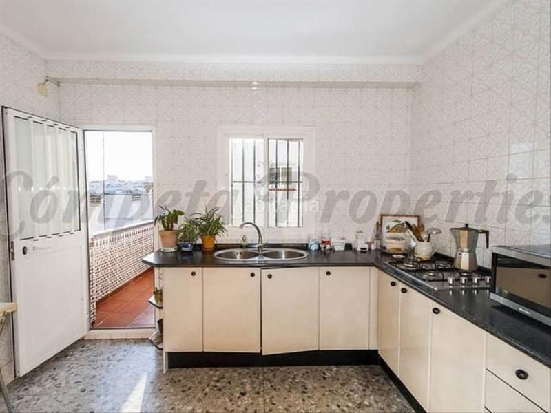 Foto 8d5a6aeb-2d55-4221-ac65-3020e0db1713. Semi detached house with heating in Torrox pueblo Torrox