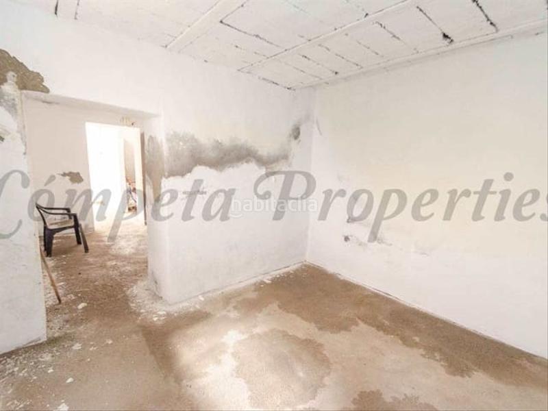 Foto 74a4fa3b-a6a4-429d-87cb-4223874ba41b. Semi detached house with heating in Árchez