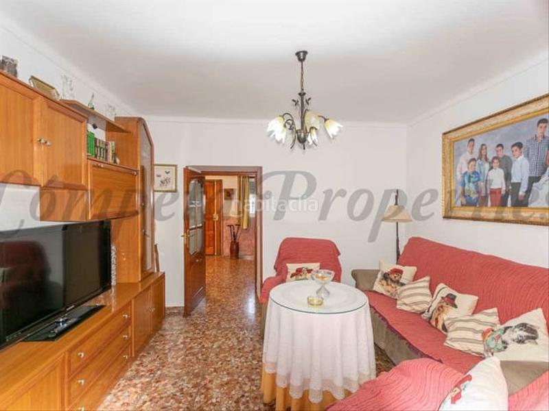 Foto cddaca15-8816-42f9-8607-517f9a25db8f. Casa adosada en Sayalonga