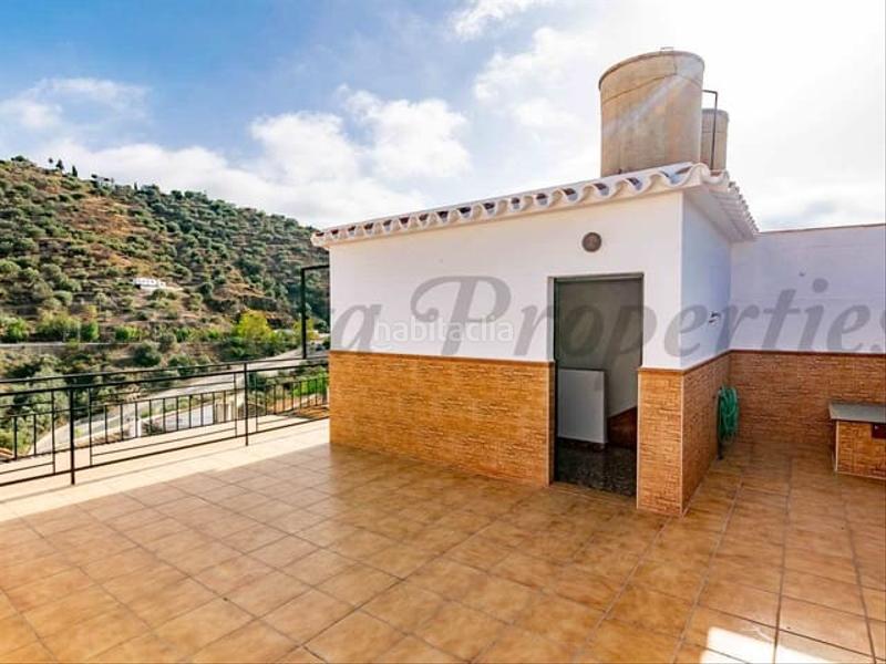 Foto 2a8654a0-5414-42b5-b66b-67999306e051. Semi detached house with heating in Sayalonga