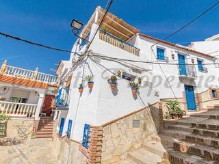 Casa adossada a Sayalonga