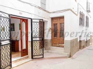 Casa adossada a Cómpeta