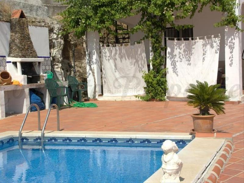 Foto fd25a68d-5bb8-4ca5-b8a5-15b3d8390f1f. Casa en Cómpeta