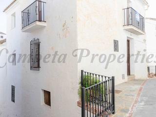 Casa adossada a Sedella