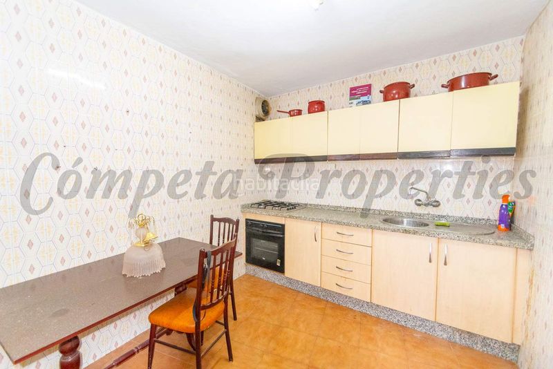 Foto c939fba7-d3a3-4016-8e48-3edb9db8f179. Casa adossada amb calefacció a Torrox pueblo Torrox