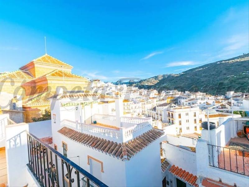 Foto 04d5aaf5-780d-4de9-ba35-a73758086d07. Maison jumelée avec chauffage dans Torrox pueblo Torrox