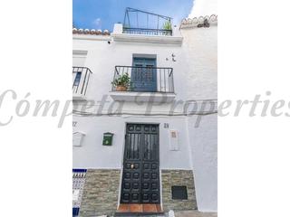 Casa adossada a Sayalonga