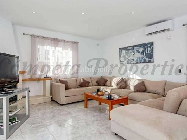 Foto 06fd4992-3410-4f26-aa01-8540a53c8f18. Casa adosada en nueva Nerja Nerja