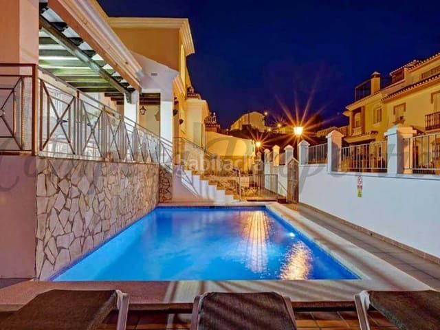 Foto 6ecc6abf-1cc7-4630-88bc-8dd861872615. Casa adosada en nueva Nerja Nerja