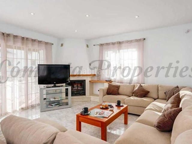 Foto 93b3d84d-fd35-4006-bdab-b7a0d91b6ad7. Casa adosada en nueva Nerja Nerja