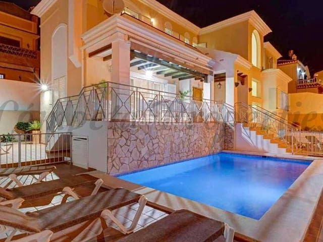 Foto f0875c27-d53d-4bba-8fb4-b3afa2e7eb59. Casa adosada en nueva Nerja Nerja