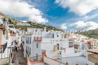 Casa adossada a Cómpeta. Casa de pueblo en el centro de cómpeta con terraza.