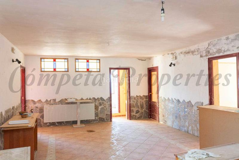 Foto 31794616-24ba-44f7-bce6-2b38d01aa183. Edificio en Soportújar