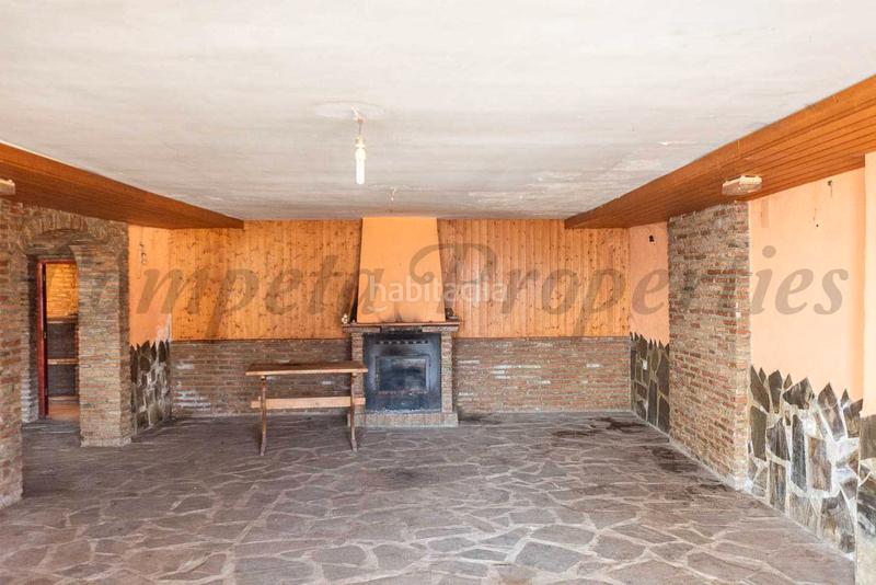 Foto e7580689-5945-478a-baaf-4739ad08699d. Edificio en Soportújar