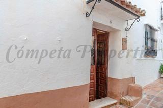 House in Comares. Casa de pueblo tradicional en el centro de comares.