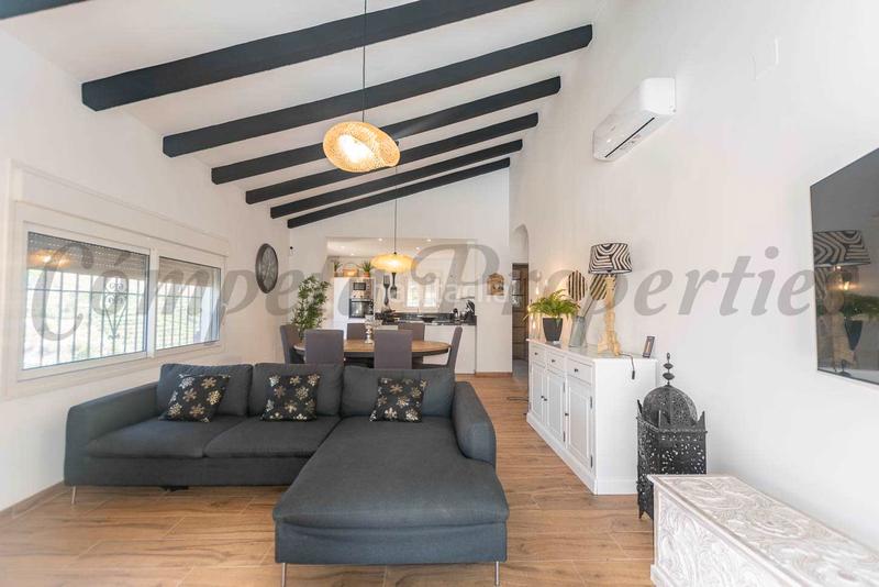 Foto 260d1239-c438-4266-b5ae-cf7a71747369. Country house with parking pool in Torrox pueblo Torrox