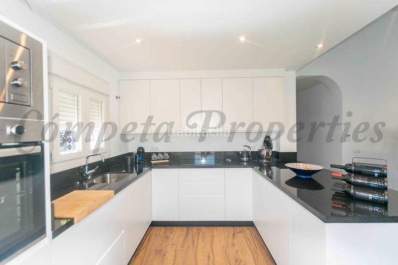 Foto 30515a37-ab61-4591-8133-052e79369f37. Country house with parking pool in Torrox pueblo Torrox