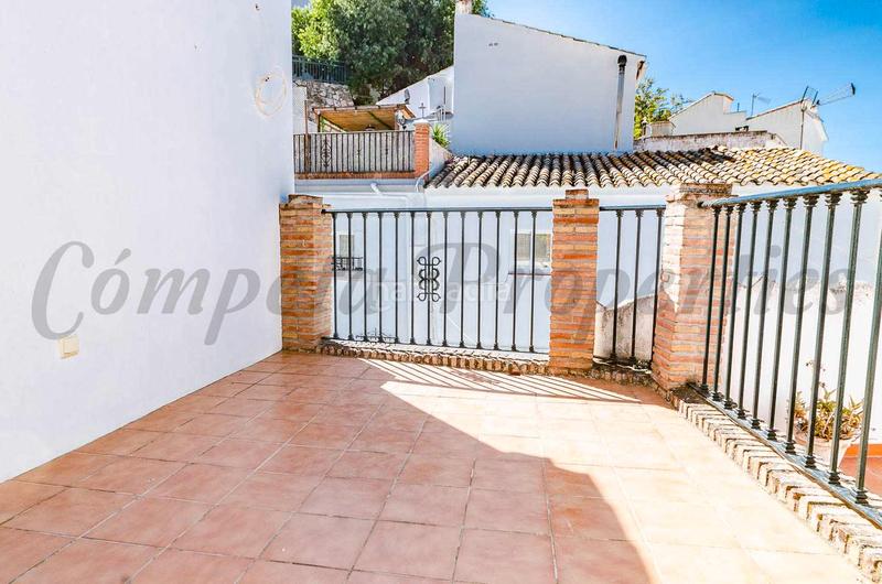 Foto f0cd1e54-1656-4a6f-b99c-7044945b6899. Casa bifamiliare in Árchez