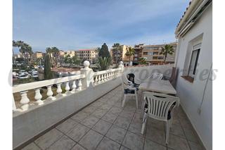 Apartamento en Centro Internacional. Amplio apartamento en torrox costa a pocos minutos de la playa
