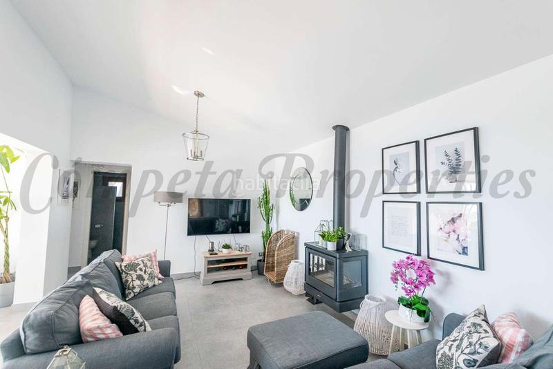 Foto 7f574e28-5aaa-4dc3-af01-7760f76c3c68. Xalet amb calefacció piscina a Cómpeta