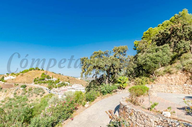 Foto 961add18-c80f-4fb2-8984-b7ffdd41f582. Xalet amb calefacció piscina a Cómpeta