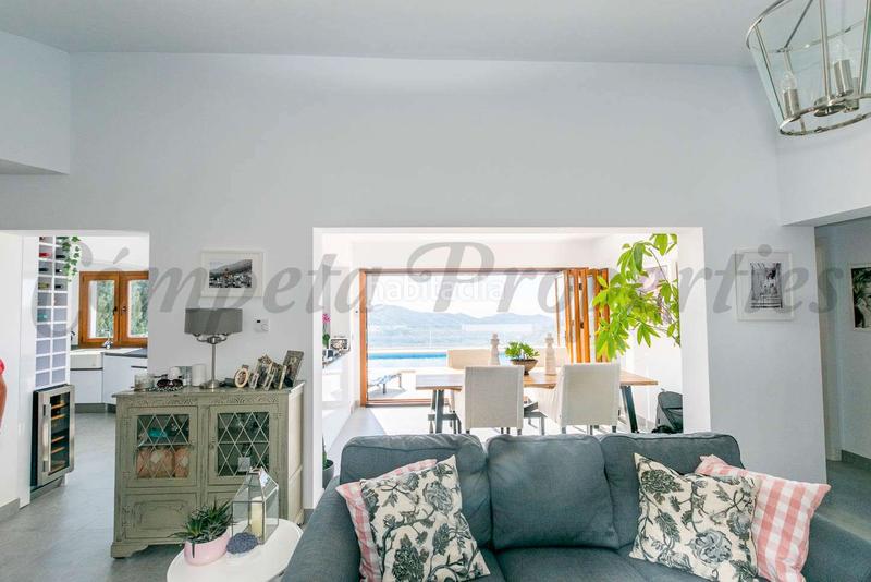 Foto cf2c46a0-30a5-45b2-9e7e-4614521c7138. Xalet amb calefacció piscina a Cómpeta