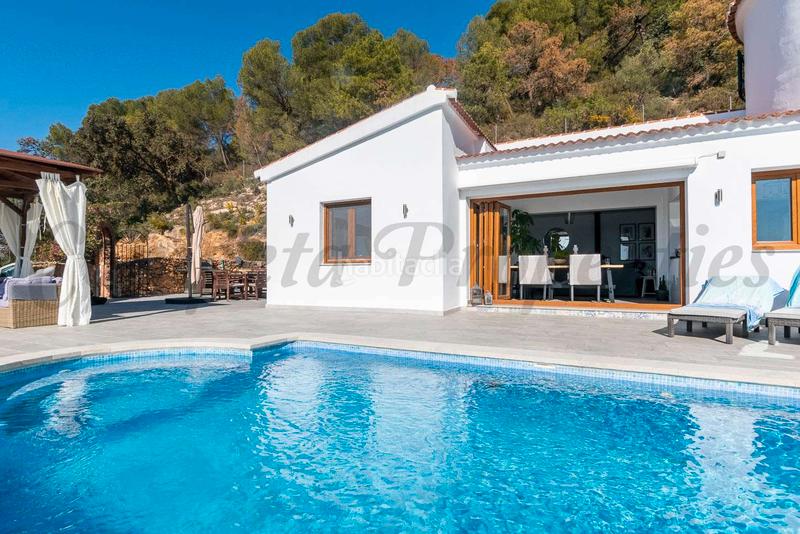 Foto d26ace4f-3193-414b-9a0b-12f2dfe48754. Xalet amb calefacció piscina a Cómpeta