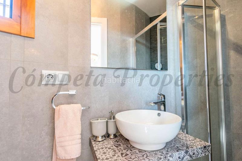 Foto dc078cdc-46b9-40e4-b6bd-211f18f79a04. Xalet amb calefacció piscina a Cómpeta