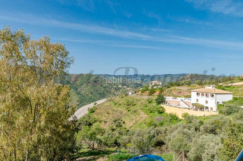 Foto a1a0cac2-8517-4533-8b65-1a0e42ac6940. Masia amb aparcament a Comares
