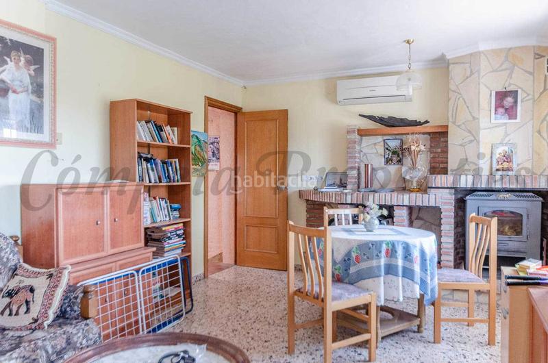 Foto ee446179-53f4-470e-8e08-1049609f86f3. Masia amb aparcament a Comares