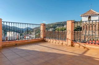 Maison jumelée à Árchez. Casa muy céntrico en árchez de 3 dormitorios