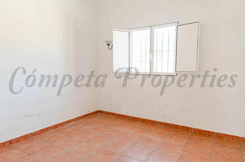 Foto a32f440e-821b-4011-952d-926bf2b6132a. Masía 3 en 1: dos casas de campo habitables y una para reformar en Torrox