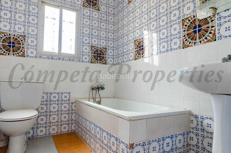 Foto f263d377-8091-4c46-baa3-822db7b54cdd. Masía 3 en 1: dos casas de campo habitables y una para reformar en Torrox