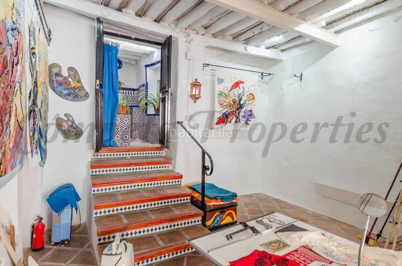 Foto cc12f5b8-1b64-495c-88da-192ab9d5c95a. Casa pareada encantadora casa tradicional con terrazas y taller en el corazón en Cómpeta