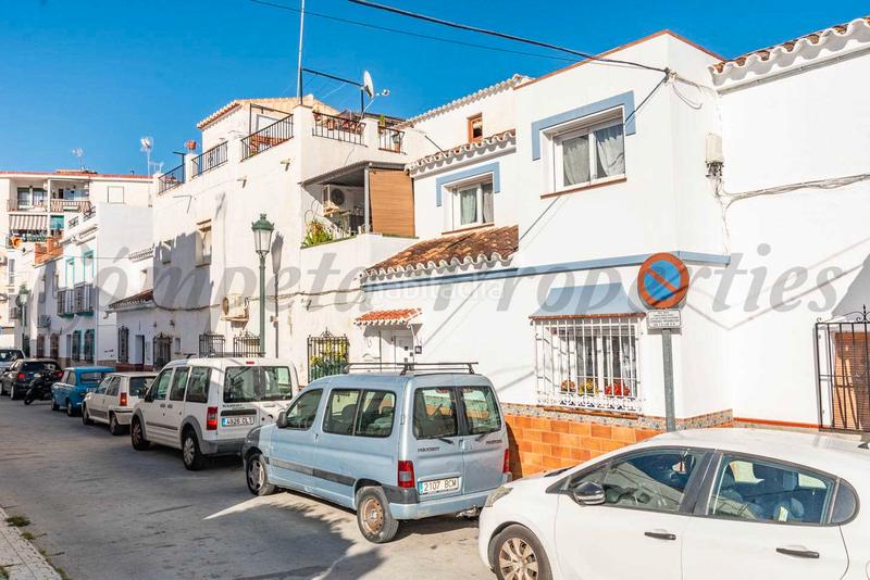 Foto 83367d66-41b8-4fe5-8703-2beac2f605c4. Casa a schiera in Centro Nerja