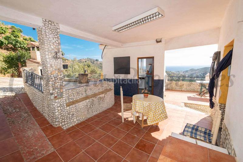 Foto 5aa55ed2-55e2-4dac-9668-4a7d549b270a. Masia amb xemeneia aparcament piscina a Torrox pueblo Torrox