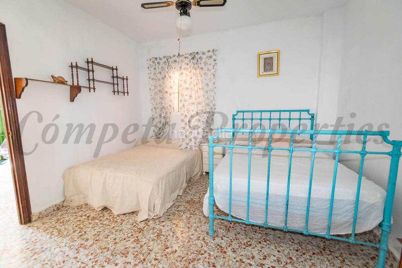 Foto d9e332c8-5375-44d2-a7cc-01dac29db79a. Masia amb xemeneia aparcament piscina a Torrox pueblo Torrox