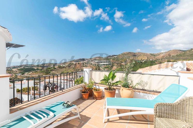 Foto 5852b8b2-2ad7-46ed-a010-4a7ca1e6389d. Reihenhaus mit heizung in Torrox pueblo Torrox