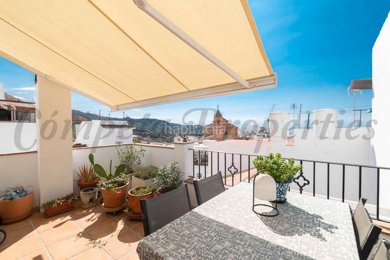 Foto c6199dbf-7987-456b-974e-ae98e75cd691. Reihenhaus mit heizung in Torrox pueblo Torrox