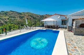 Chalet in Cómpeta. Villa con piscina privada en cómpeta