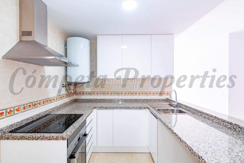 Foto 8e9d3525-8a6e-442c-90a3-7c407ac6de3c. Àtic amb aparcament a Torrox pueblo Torrox