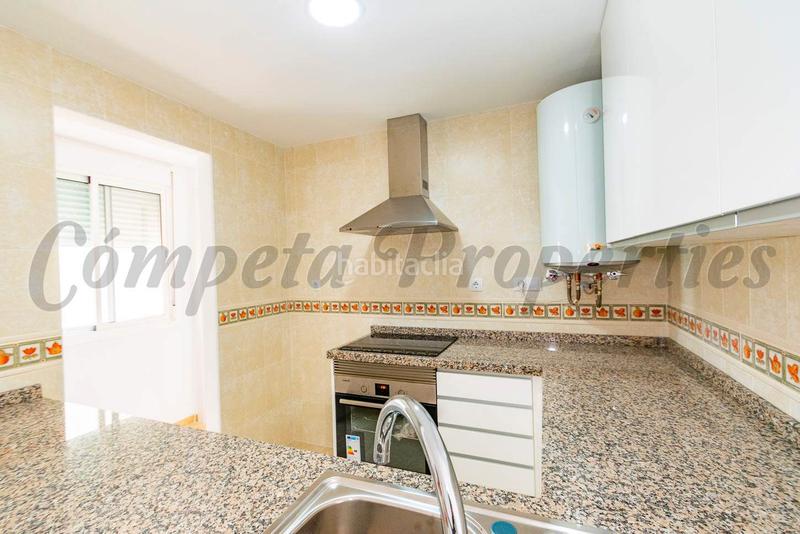 Foto dab8e766-ae2b-4c99-930e-574919880d88. Àtic amb aparcament a Torrox pueblo Torrox