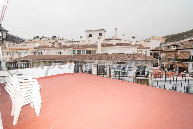 Foto 01e1cbf4-2b8b-4644-8679-014b9b8f5ff8. Apartamento  amplio en el centro en Torrox pueblo Torrox