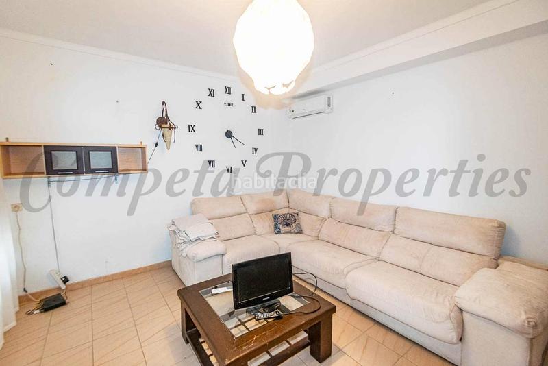 Foto 8fc59f2d-fb39-43b2-9e0c-c36fc07039a4. Apartamento  amplio en el centro en Torrox pueblo Torrox