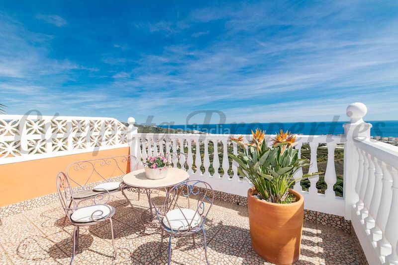 Foto 2981a633-8b29-45a8-8fab-a2d4311b6220. Chalet avec cheminée chauffage parking piscine dans Torrox