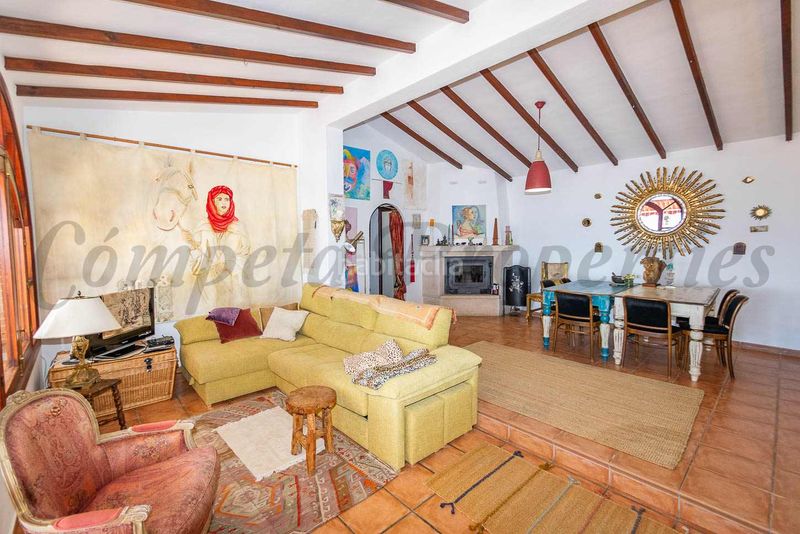 Foto d685ae5a-cb36-4fd2-b254-1ee7e09c0c04. Chalet avec cheminée chauffage parking piscine dans Torrox