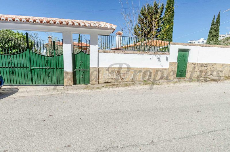 Foto 1c61150a-dfa3-4476-898c-5af0b4f2c0a1. Masia amb xemeneia calefacció aparcament piscina a Cómpeta