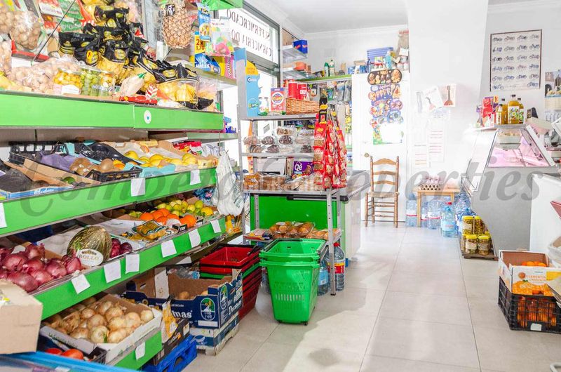 Foto 7fd26938-157d-47d6-a1eb-50e1d00d6043. Casa amb xemeneia a Canillas de Albaida